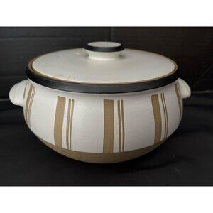 Denby Gourmet Stoneware Tan Vertical Stripes 2 qt Covered Casserole